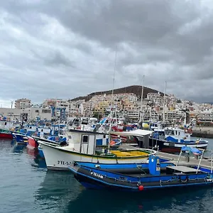https://cornelias-home-1b-primera-linea-de-playa.tenerifehoteles.net
